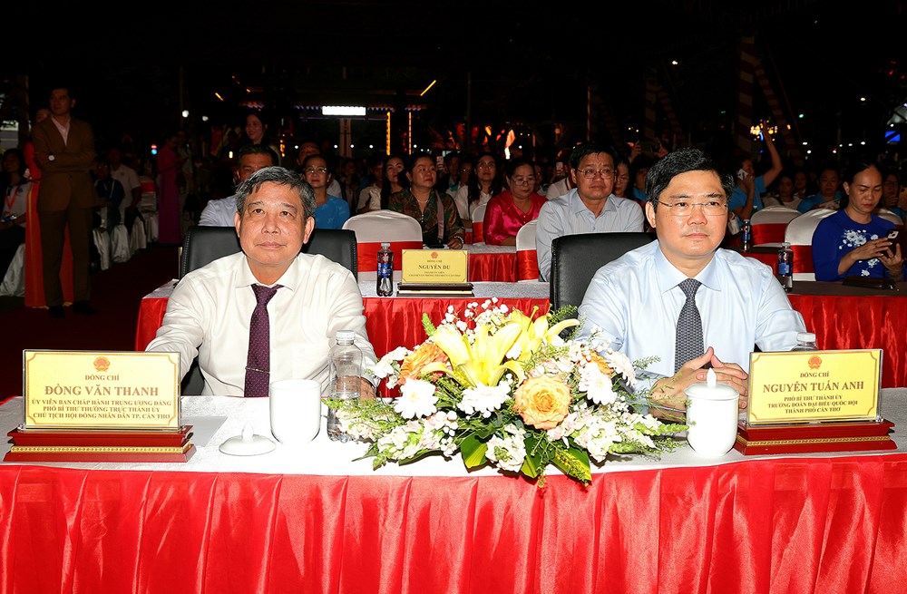 Cần Thơ rộn ràng đêm nghệ thuật “Mừng Ngày hội lớn” - ảnh 2