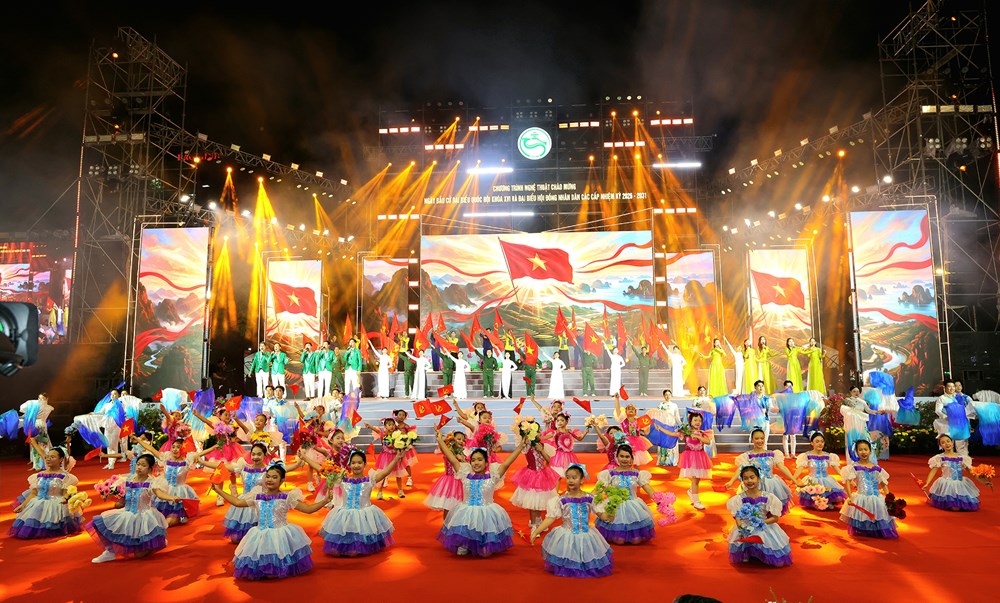 Cần Thơ rộn ràng đêm nghệ thuật “Mừng Ngày hội lớn” - ảnh 3