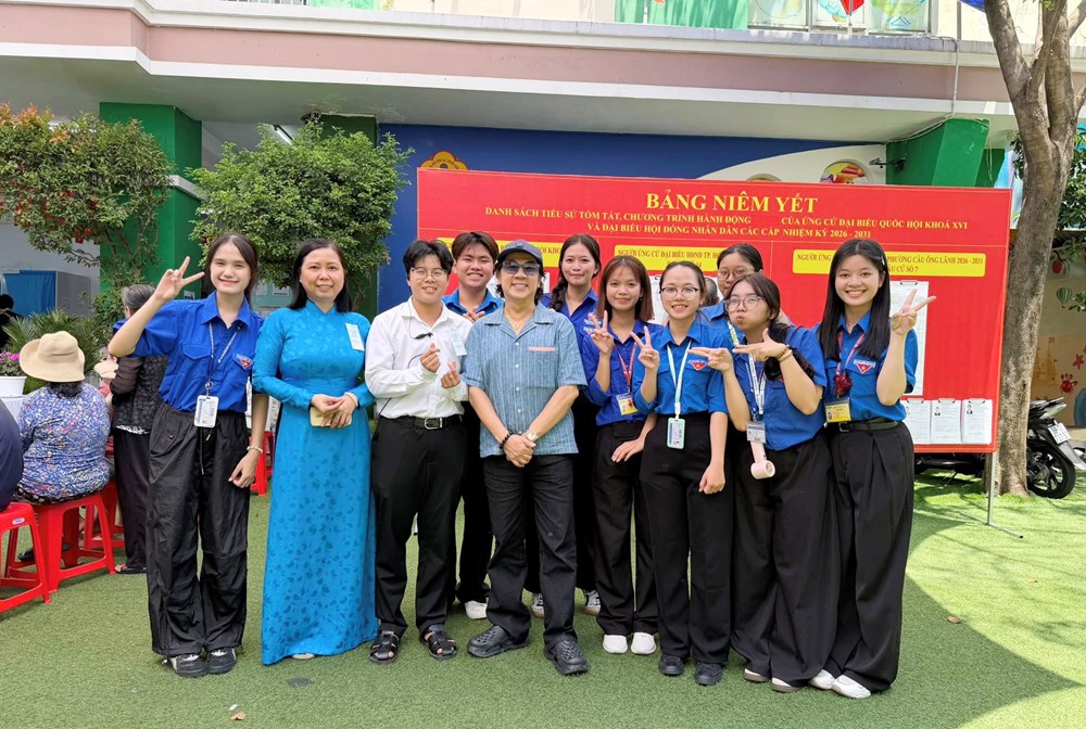 NSƯT Thành Lộc xin lỗi sau bài đăng gây tranh cãi - ảnh 4