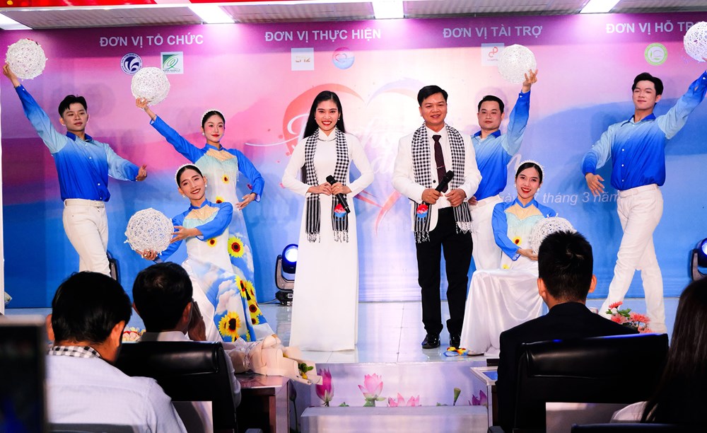 “Để cho đừng quên” lan tỏa yêu thương tại Bệnh viện Tâm thần Tây Ninh - ảnh 4