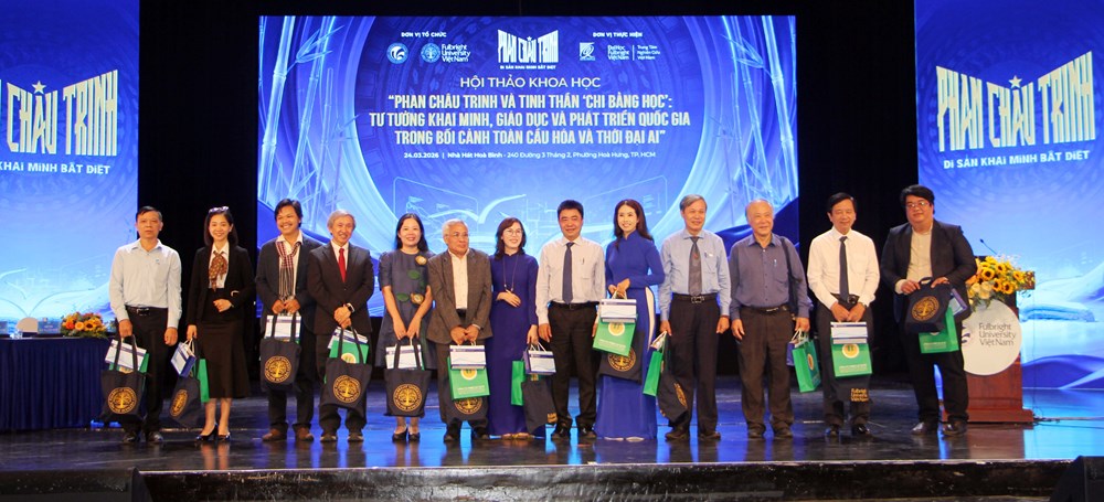 Khơi lại tinh thần 'Chi bằng học' của Phan Châu Trinh trong thời đại AI​ - ảnh 7