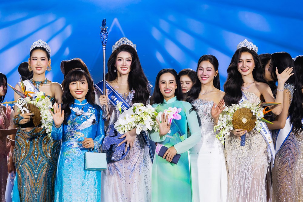 Phan Phương Oanh đăng quang Miss World Vietnam 2025 - ảnh 19