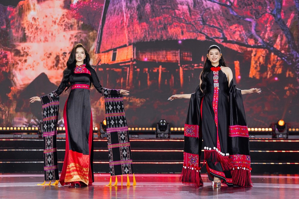 Phan Phương Oanh đăng quang Miss World Vietnam 2025 - ảnh 12