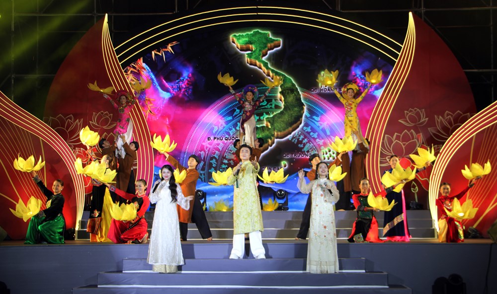 TP.HCM chấn chỉnh “hát nhép”, siết kỷ cương biểu diễn nghệ thuật - ảnh 4