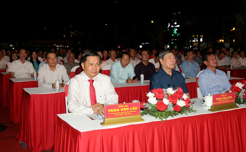 Vĩnh Long phát động đợt sinh hoạt chính trị sâu rộng - ảnh 2