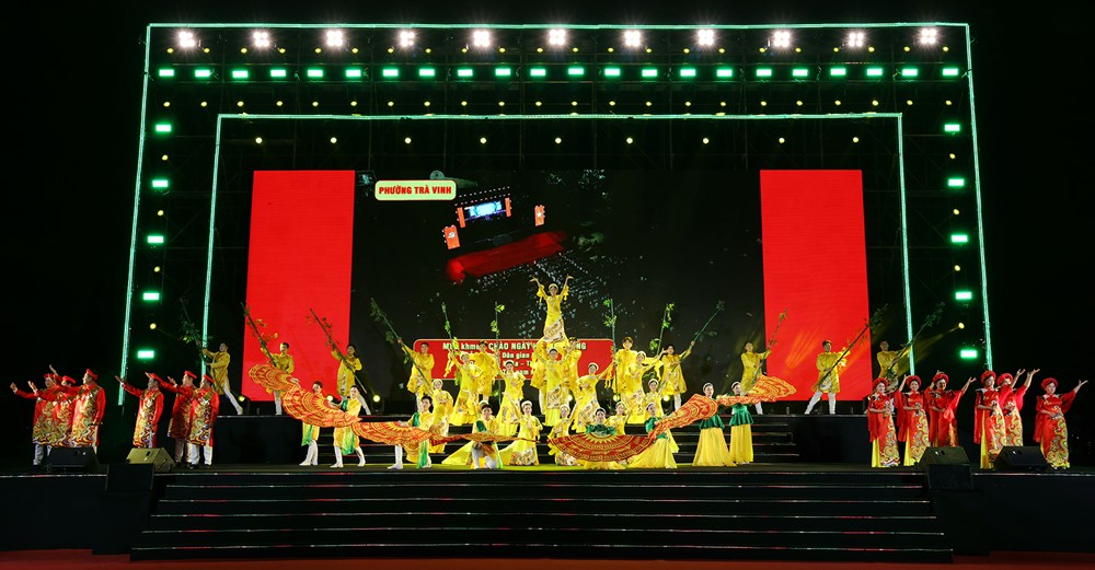 Vĩnh Long phát động đợt sinh hoạt chính trị sâu rộng - ảnh 5