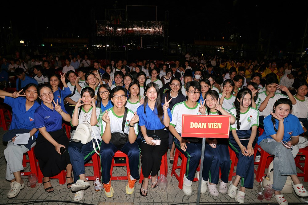 Vĩnh Long phát động đợt sinh hoạt chính trị sâu rộng - ảnh 9