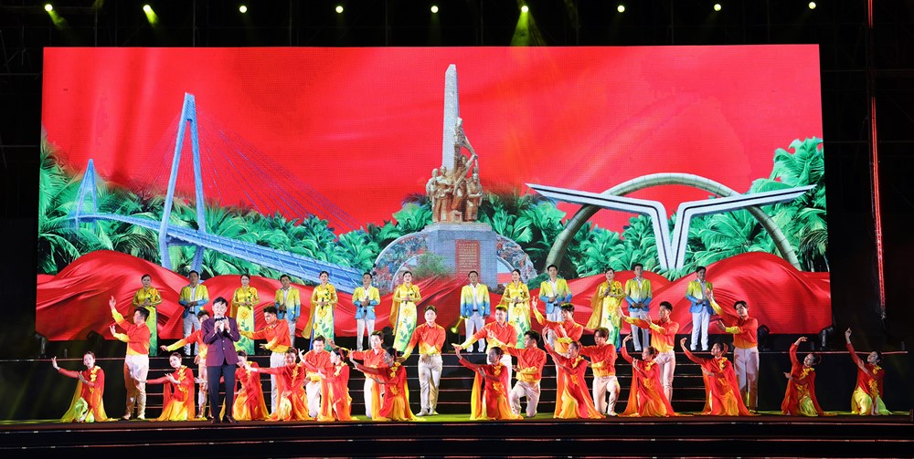 Vĩnh Long phát động đợt sinh hoạt chính trị sâu rộng - ảnh 6