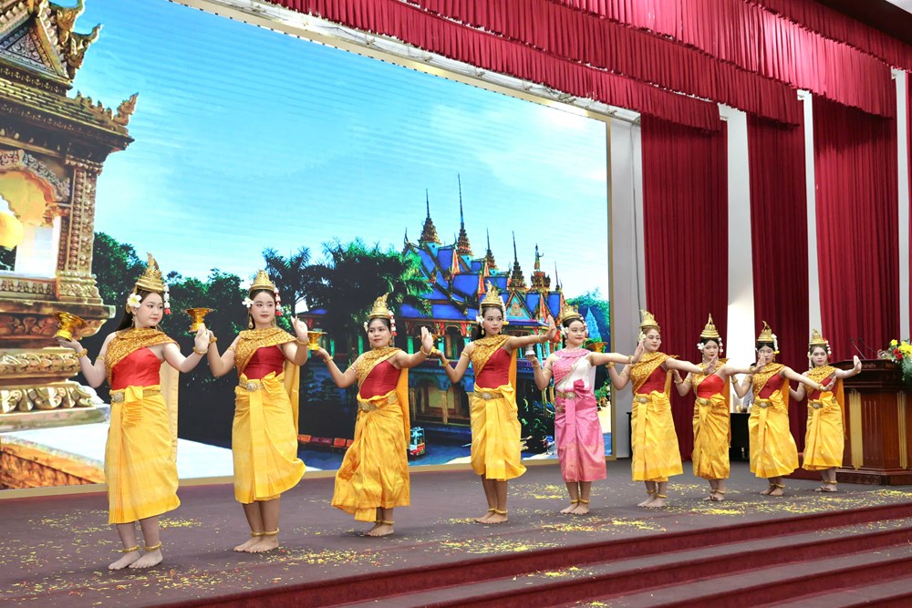 Cần Thơ họp mặt mừng Tết Chôl Chnăm Thmây 2026 của đồng bào Khmer - ảnh 4