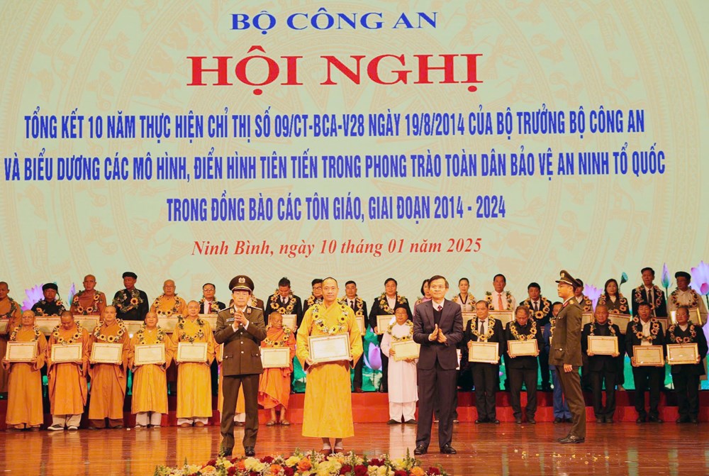 Khơi dậy tinh thần “hộ quốc an dân, tốt đời đẹp đạo” để Đồng Nai phát triển bền vững - ảnh 2