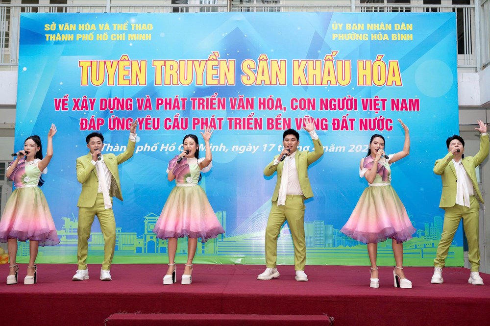 Sân khấu hóa tuyên truyền xây dựng văn hóa ứng xử cho học sinh - ảnh 2