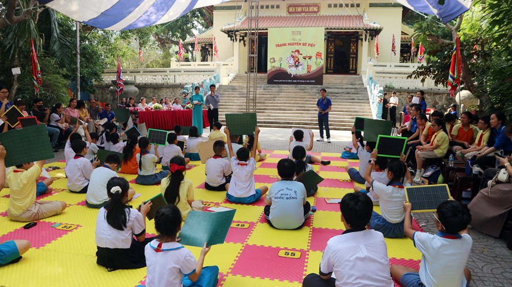 Gieo mầm tình yêu lịch sử từ sân chơi “Trạng nguyên Sử Việt“ - ảnh 4