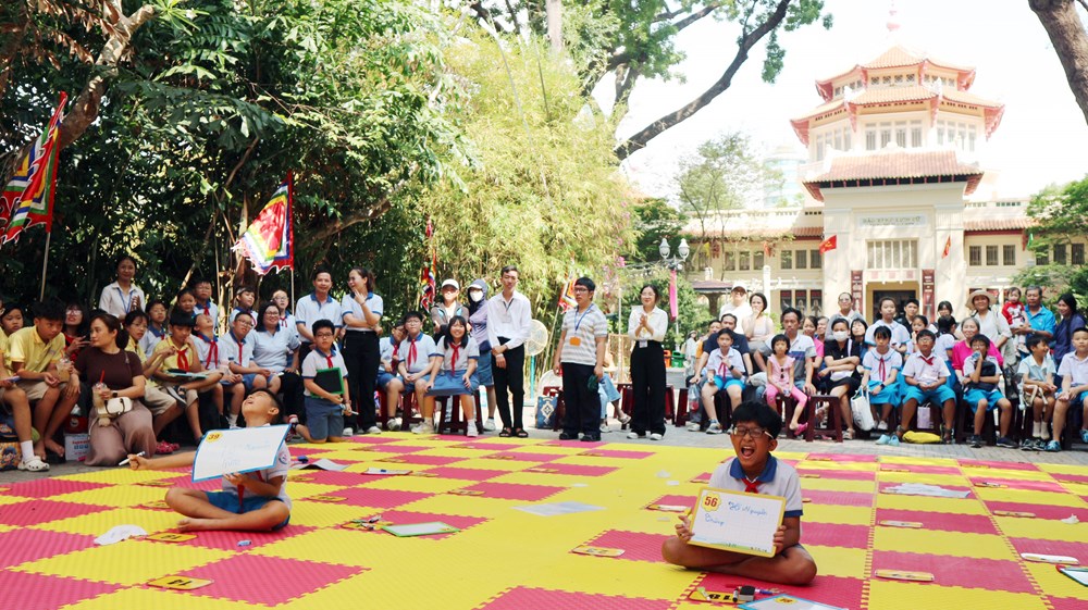 Gieo mầm tình yêu lịch sử từ sân chơi “Trạng nguyên Sử Việt“ - ảnh 5