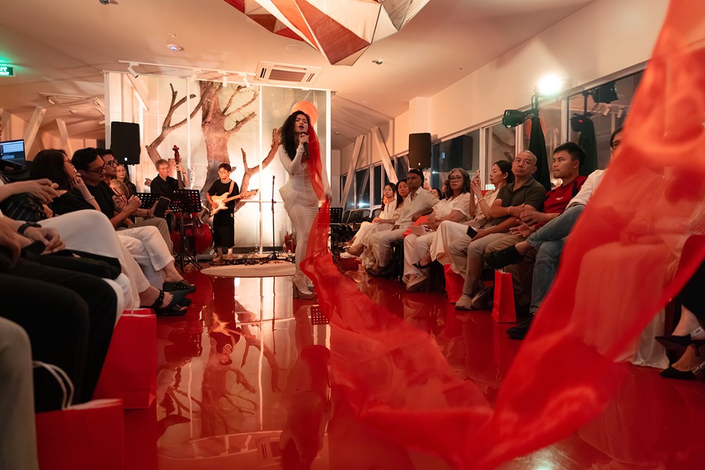 Ca ​sĩ Đồng Lan ra mắt dự án cộng đồng Red Moon - ảnh 2