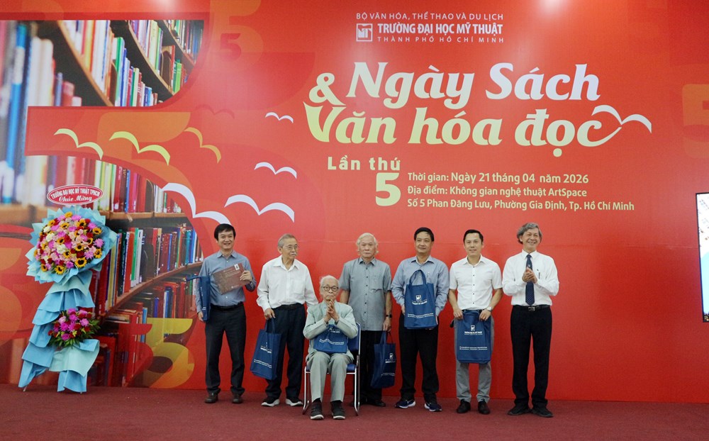 Lan tỏa văn hóa đọc trong môi trường đào tạo mỹ thuật - ảnh 2