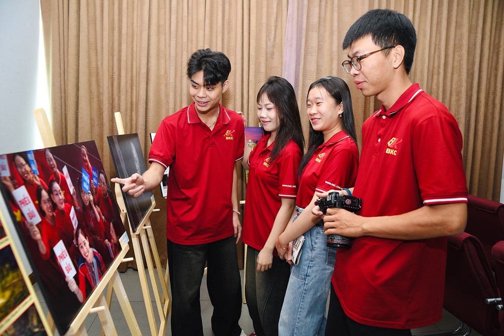 Ảnh chụp Công viên tưởng niệm nạn nhân Covid-19 đoạt giải Nhất cuộc thi “TP.HCM – Sắc màu mới” - ảnh 6