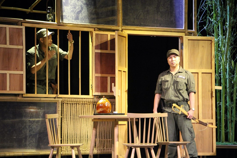 Nhà hát Kịch TP.HCM công diễn “Thanh gươm và bà mẹ” dịp 30.4 - ảnh 5