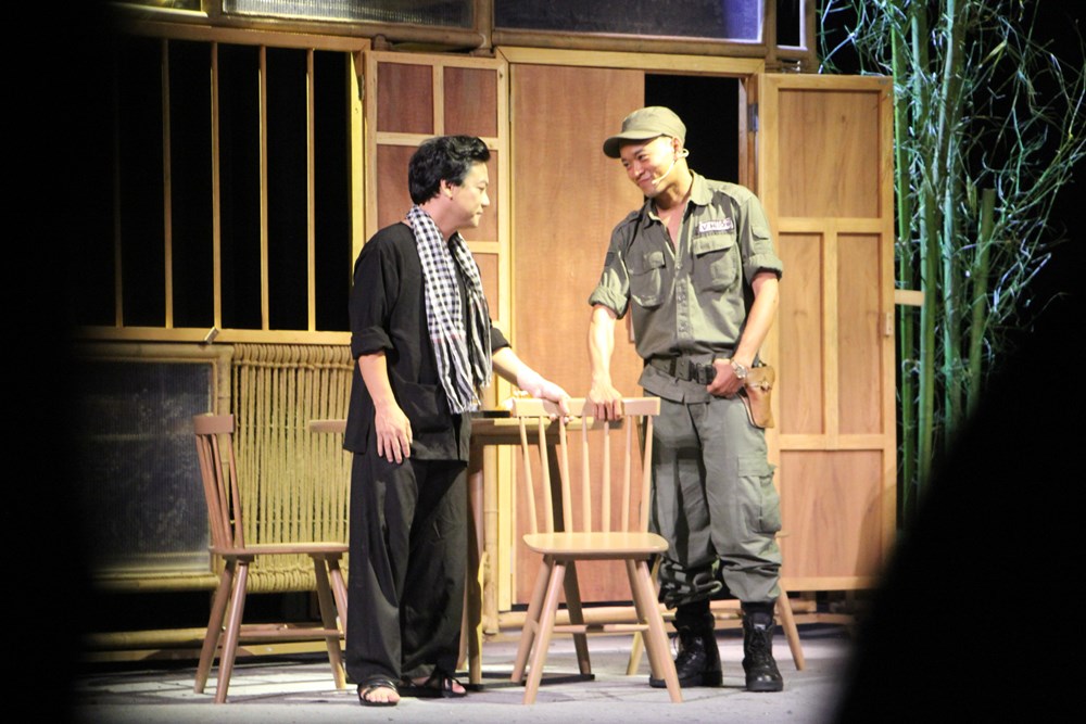 Nhà hát Kịch TP.HCM công diễn “Thanh gươm và bà mẹ” dịp 30.4 - ảnh 3