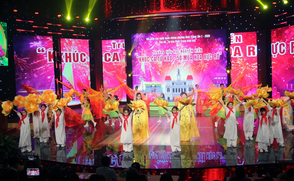 Sôi nổi Hội diễn văn nghệ quần chúng phường Bình Trưng lần I - ảnh 5