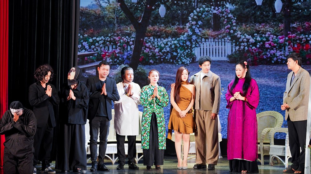 Sân khấu Kịch Hồng Vân ra mắt hài kịch “Già gân” - ảnh 6