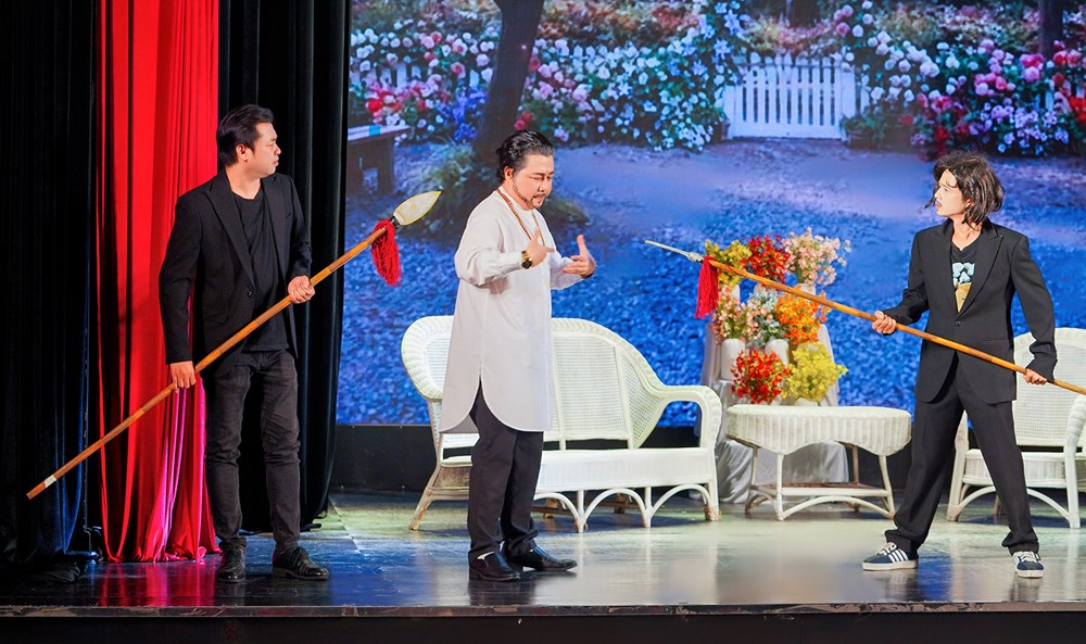 Sân khấu Kịch Hồng Vân ra mắt hài kịch “Già gân” - ảnh 3