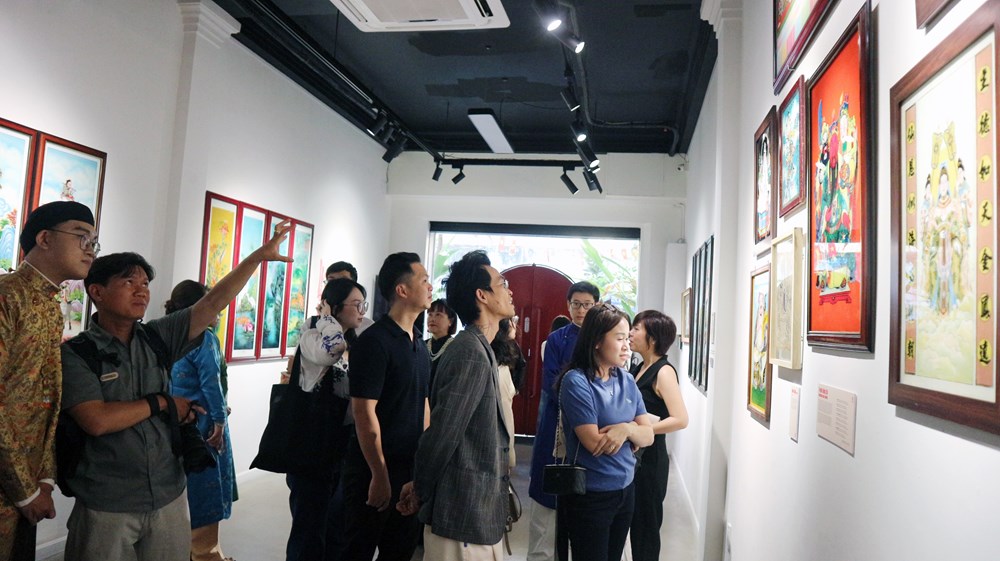 Khai mạc triển lãm “Nam sử hoạ kiếng” - ảnh 5