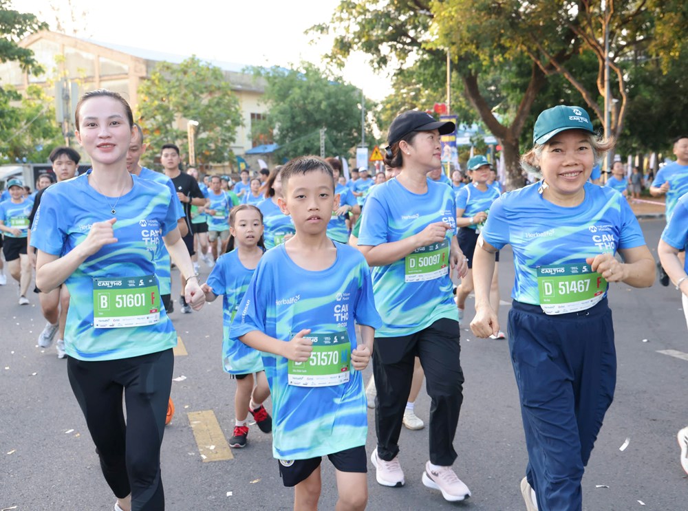 Khoảng 10.000 vận động viên tham gia VnExpress Marathon Cần Thơ 2026 - ảnh 11