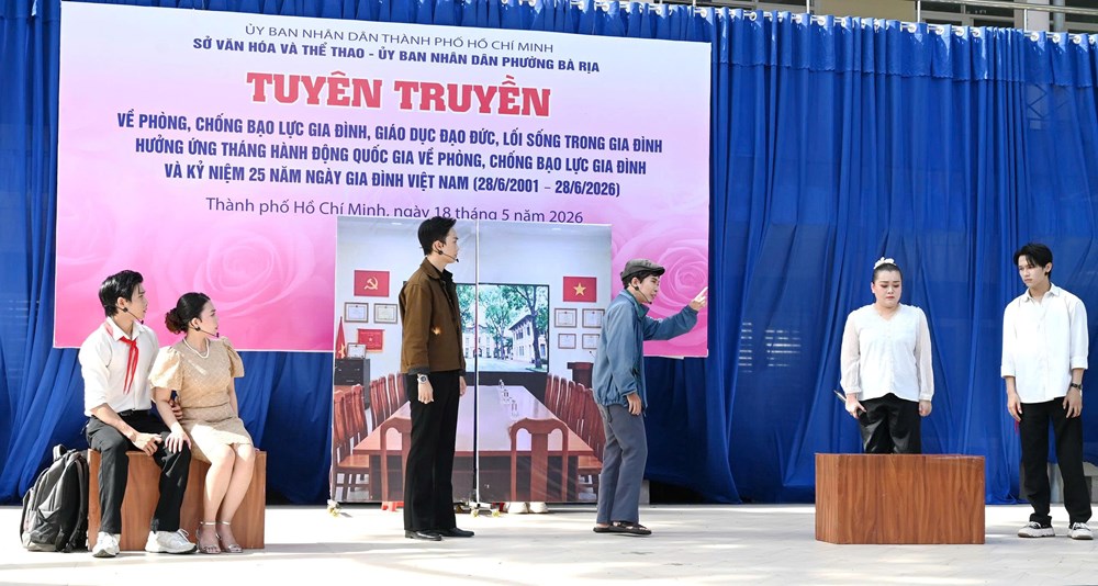 Sân khấu hóa tuyên truyền phòng, chống bạo lực gia đình trong trường học - ảnh 1