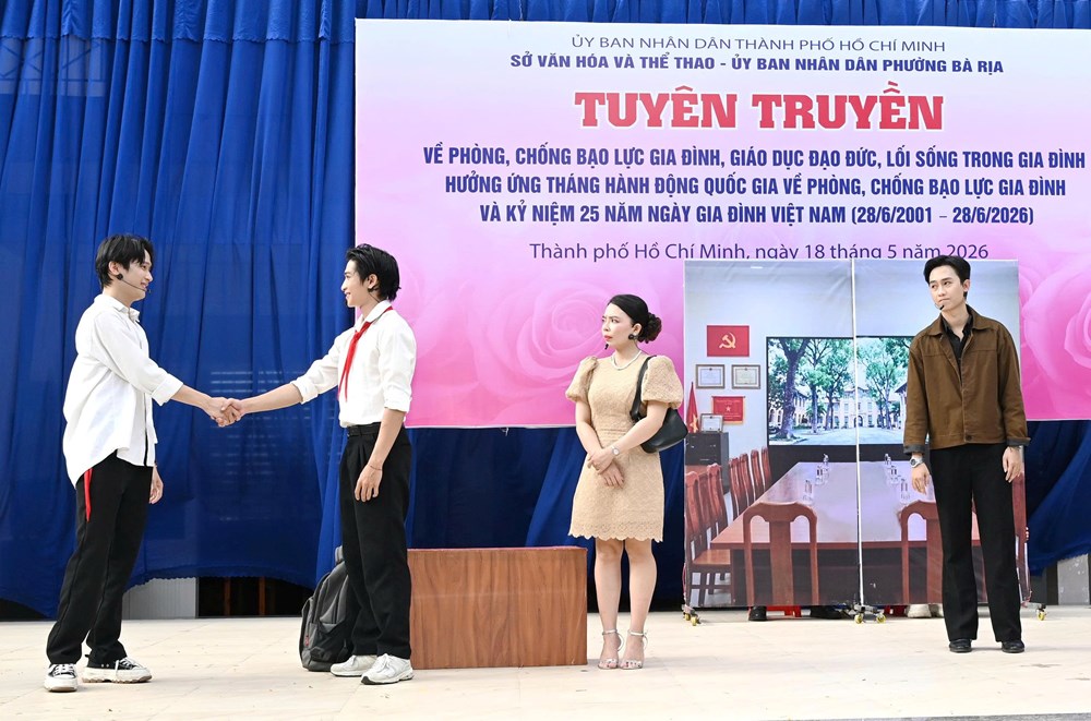 Sân khấu hóa tuyên truyền phòng, chống bạo lực gia đình trong trường học - ảnh 5