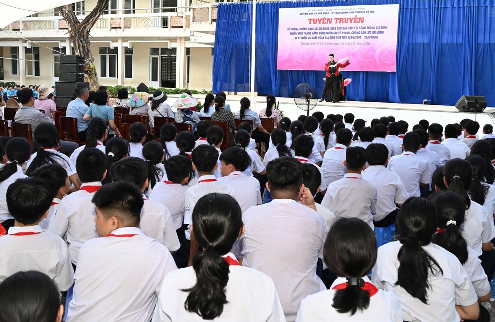 Sân khấu hóa tuyên truyền phòng, chống bạo lực gia đình trong trường học - ảnh 6
