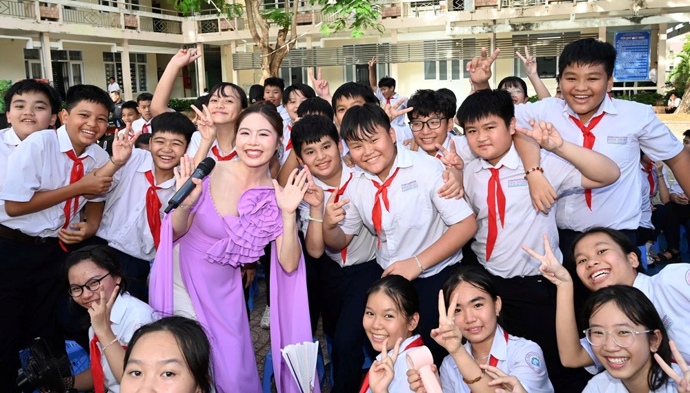 Sân khấu hóa tuyên truyền phòng, chống bạo lực gia đình trong trường học - ảnh 10