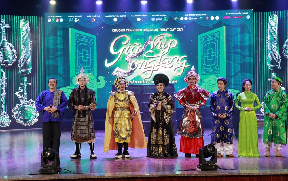 Sinh viên Văn hóa ​lan tỏa tình yêu cải lương qua dự án “Giữ nhịp song lang” - ảnh 2