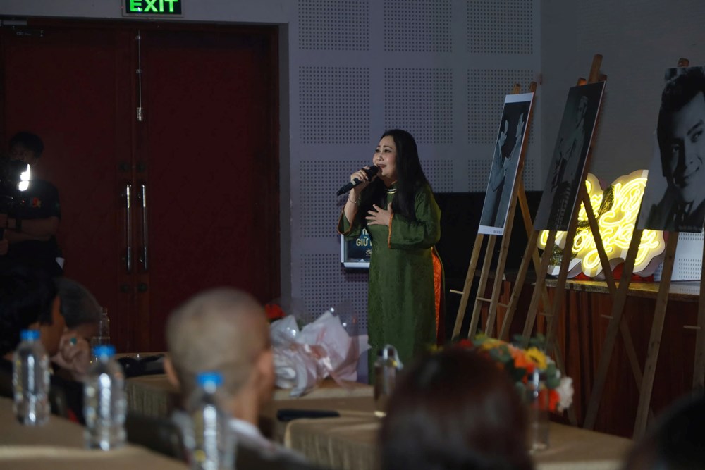 Sinh viên Văn hóa ​lan tỏa tình yêu cải lương qua dự án “Giữ nhịp song lang” - ảnh 4