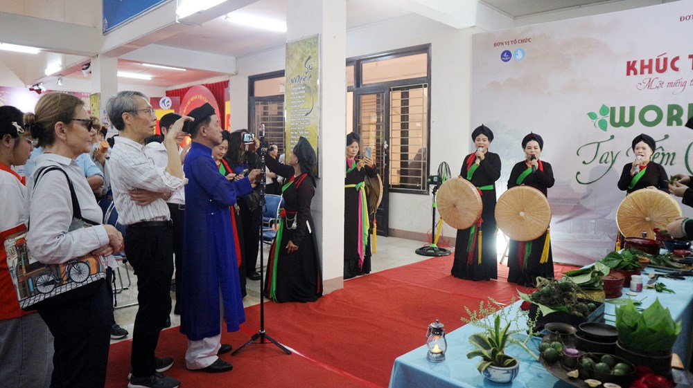 “Khúc trầu cau” đưa văn hóa truyền thống đến gần sinh viên - ảnh 3