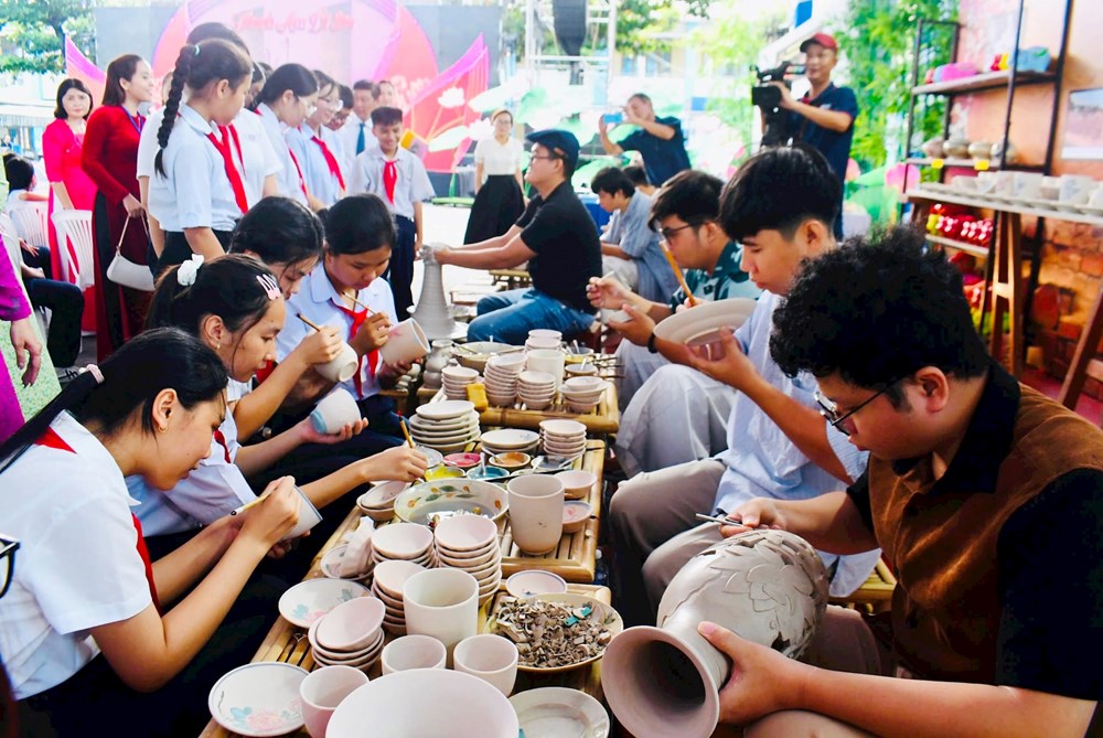 Bồi đắp tình yêu văn hóa dân tộc qua chương trình giáo dục di sản - ảnh 3