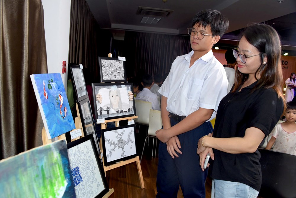“Vẽ giấc mơ em” gây quỹ hơn 100 triệu đồng hỗ trợ trẻ em khó khăn, cơ nhỡ - ảnh 3