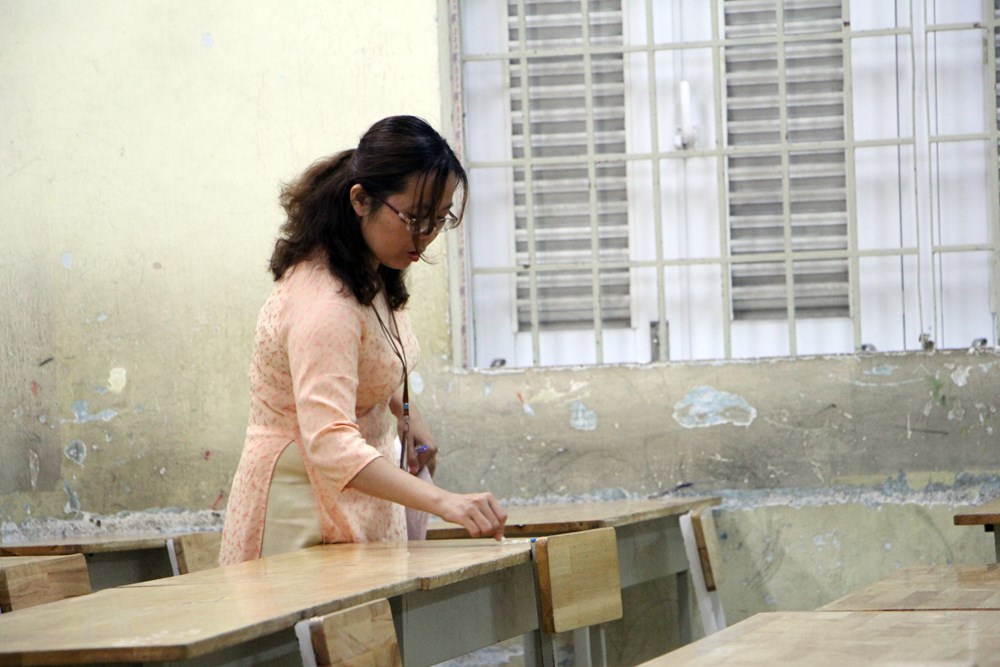 Sáng nay, hơn 151.000 thí sinh TP.HCM thi tuyển sinh lớp 10 công lập - ảnh 4