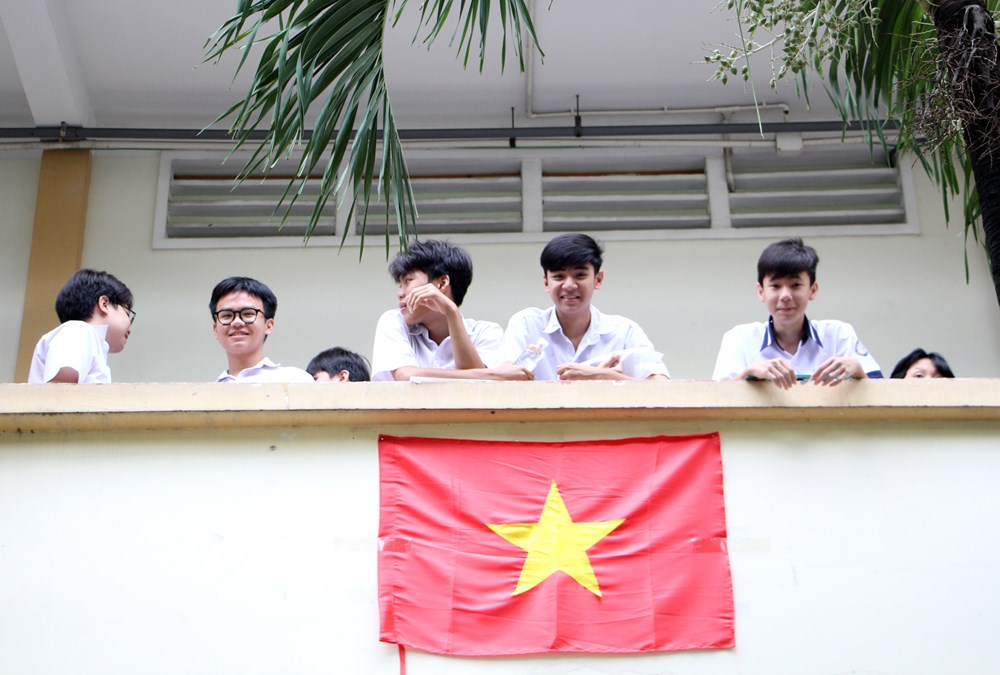 Sáng nay, hơn 151.000 thí sinh TP.HCM thi tuyển sinh lớp 10 công lập - ảnh 3