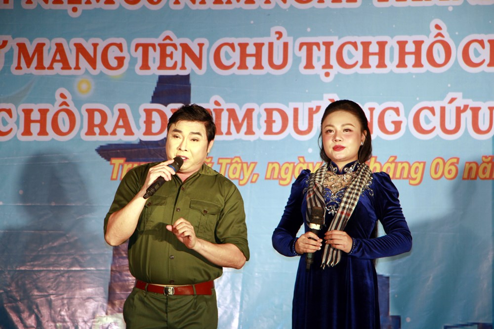 Văn nghệ chào mừng 50 năm Thành phố mang tên Bác tại phường Trung Mỹ Tây - ảnh 3