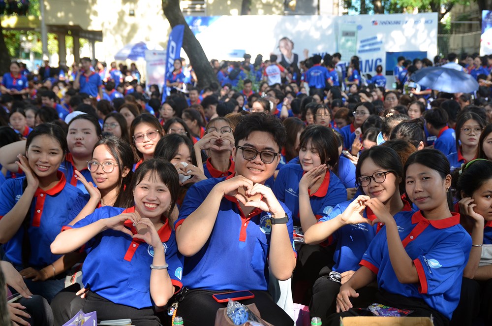 TP.HCM: Hơn 6.000 sinh viên tình nguyện đồng hành cùng sĩ tử - ảnh 4