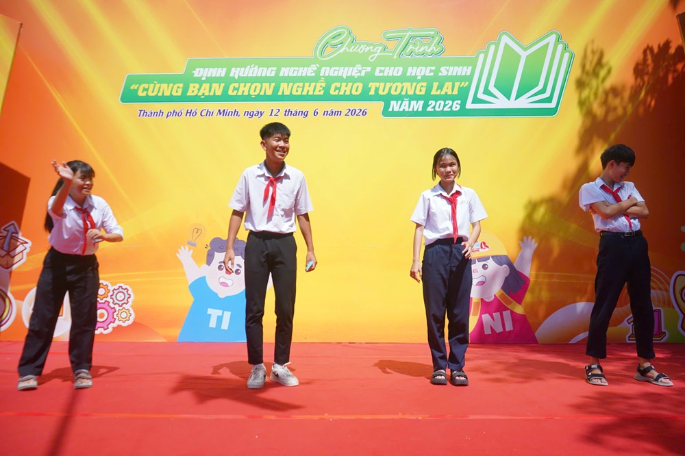 Đồng hành học sinh lớp 9 định hướng nghề nghiệp cho tương lai - ảnh 2