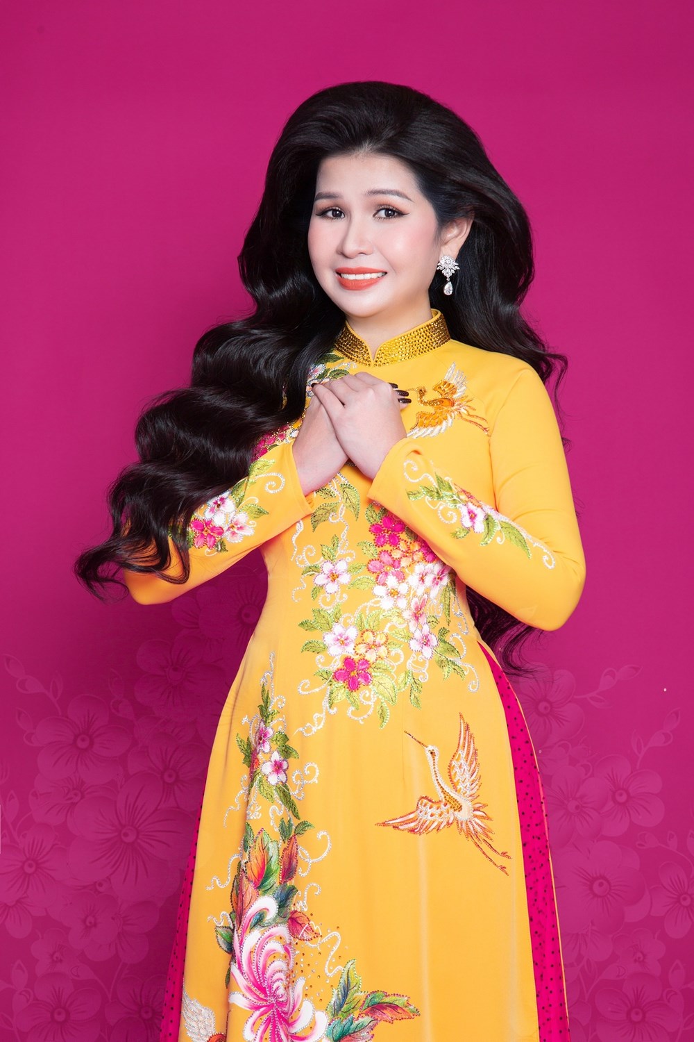 “Ngân mãi chuông vàng” tháng 6 mang đến vở cải lương “Dưới hai màu áo” - ảnh 1