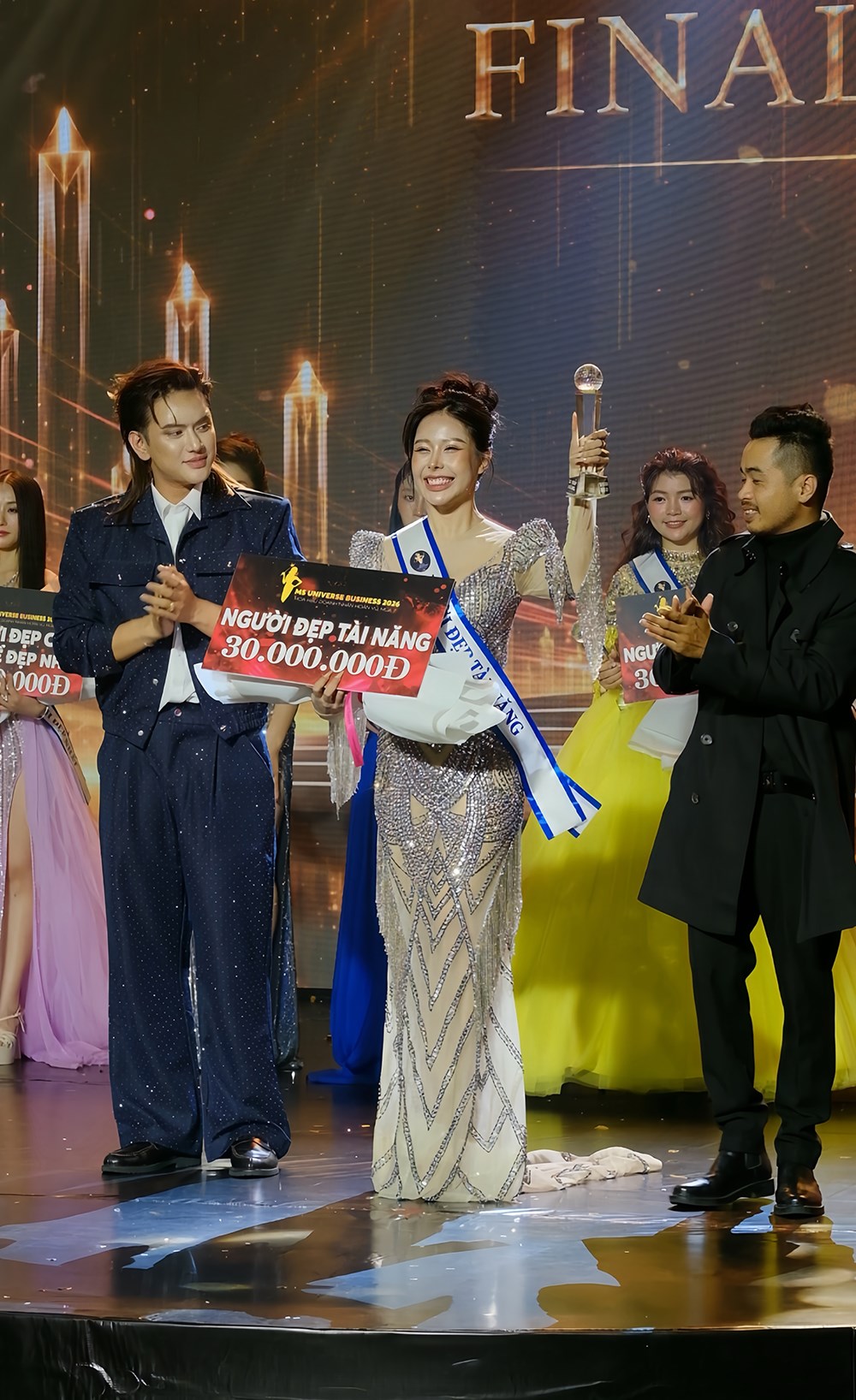 Elsa Nguyễn đoạt Á hậu 4 và Người đẹp Tài năng tại Miss Universe Business 2026 - ảnh 2