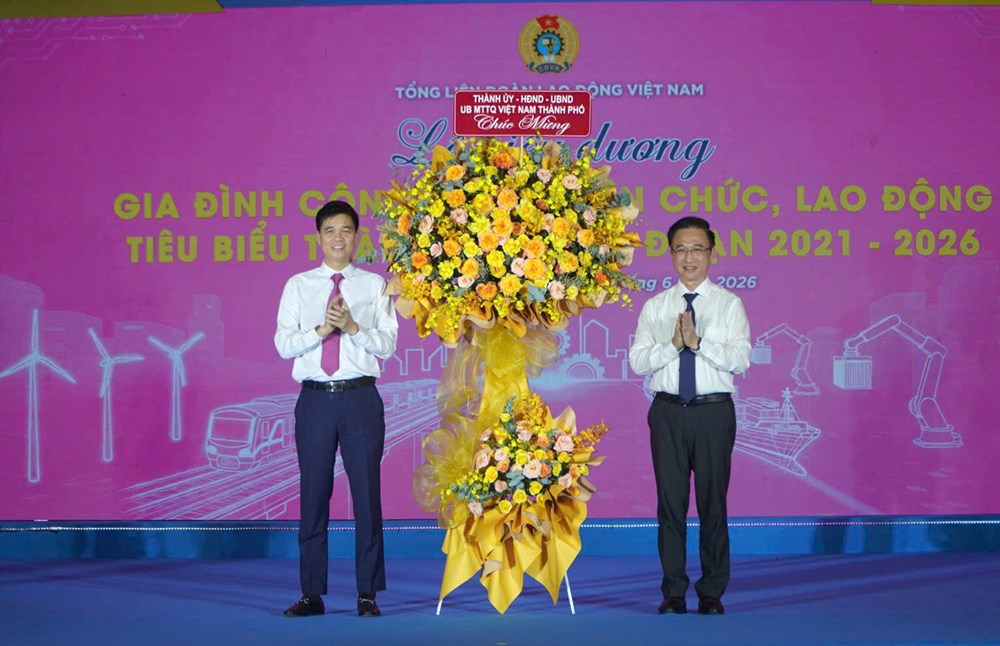 Biểu dương 95 gia đình công nhân, viên chức, lao động tiêu biểu toàn quốc - ảnh 2
