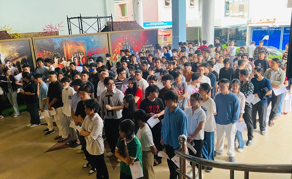 Hơn 700 thí sinh thi năng khiếu vào Trường ĐH Sân khấu - Điện ảnh TP.HCM - ảnh 9