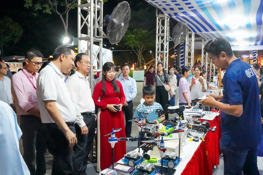 Phát động Hội sách Thiếu nhi tại khu chung cư - ảnh 8