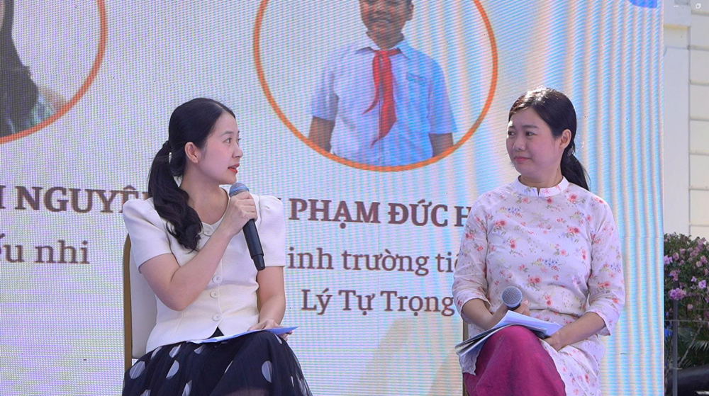 Trao tặng thư viện số, mở rộng không gian trải nghiệm văn hóa cho thiếu nhi - ảnh 2