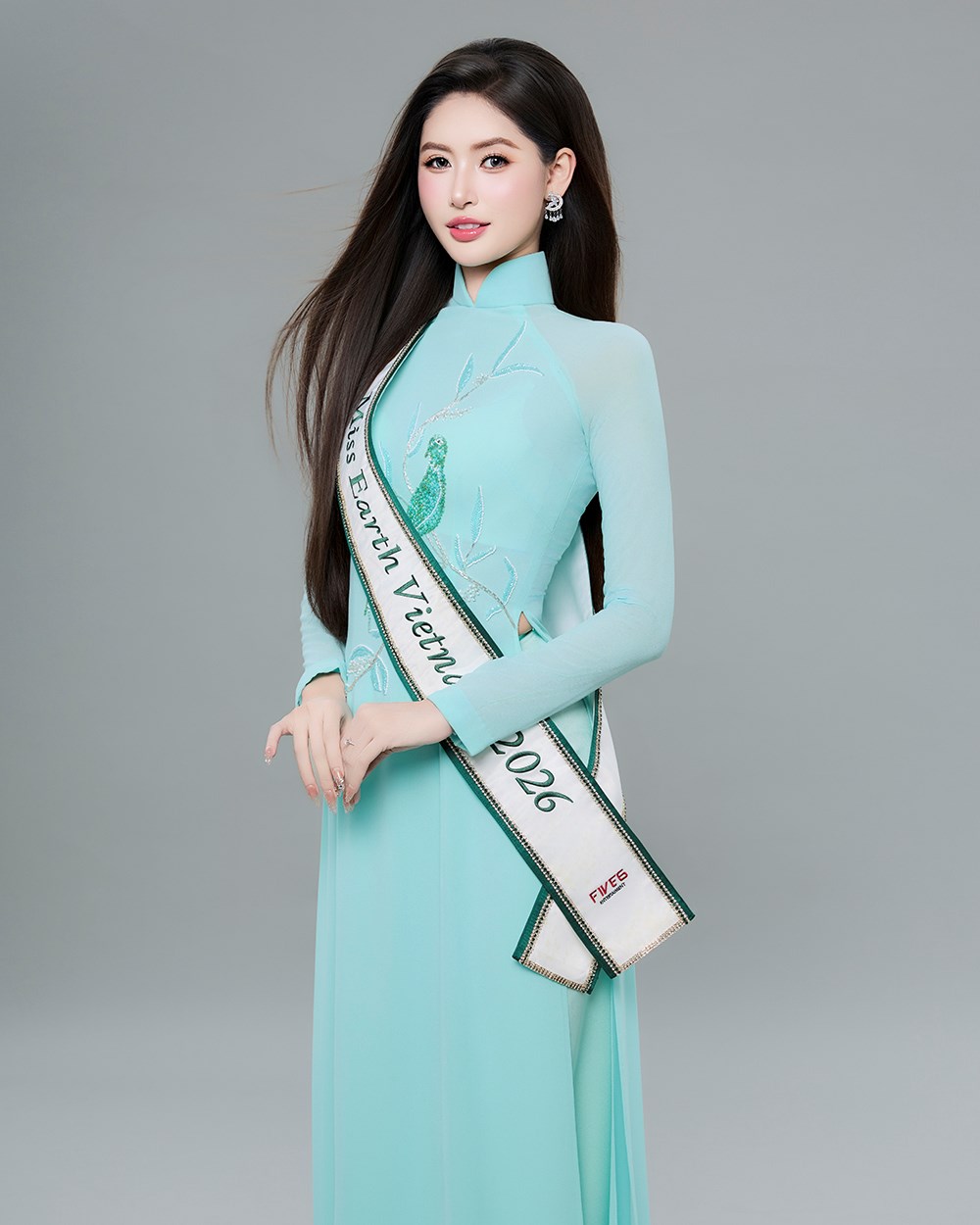 Phạm Hoàng Thu Uyên đại diện Việt Nam dự thi Miss Earth 2026 - ảnh 5