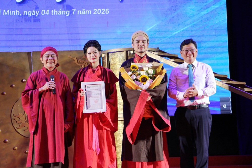 Quỹ Giáo dục Thiện Tâm đồng hành đưa sân khấu lịch sử đến các trường đại học - ảnh 1