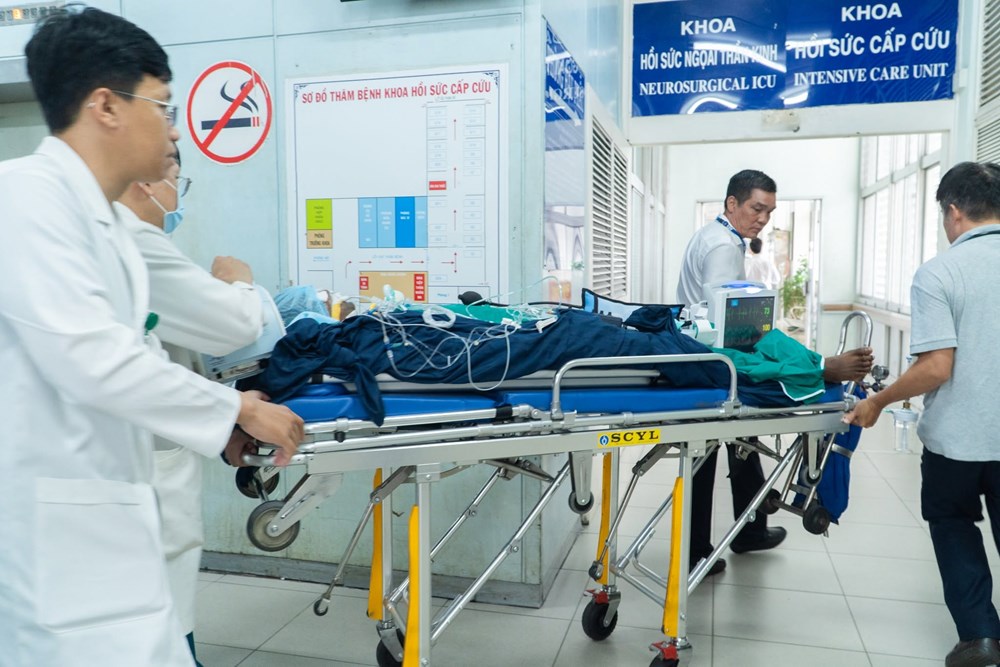 Chuyển ca nặng nhất vụ lật ca nô Phú Quốc đến Bệnh viện Chợ Rẫy - ảnh 4
